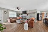 5867 Meadow View Lane - Photo 4