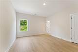 208 Knollwood Drive - Photo 18