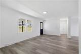 15 Baker Street - Photo 11
