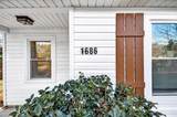 1686 Linda Circle - Photo 2