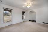 115 Windsor Drive - Photo 10