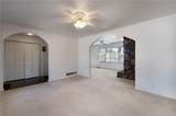 115 Windsor Drive - Photo 11