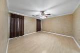 2025 Baramore Oaks Drive - Photo 13