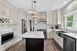 1070 Brockton Close - Photo 2
