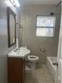 305 Oak Street - Photo 18