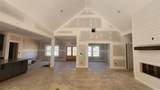 10040 Lakeview Parkway - Photo 5