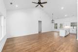 118 Henson Drive - Photo 3