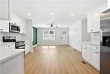 127 Perry Street - Photo 8