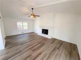 2006 Chelsea Lane - Photo 3