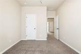 638 Oakside Place - Photo 33