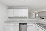 111 Crestbend Lane - Photo 10