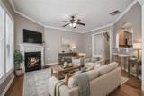1465 Queens Lane - Photo 2