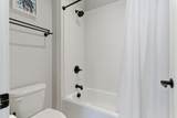 1822 Commons Circle - Photo 36
