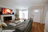 1013 Huntington Trace - Photo 2