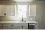 180 Henley Street - Photo 15