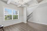 61 Village Circle - Photo 8