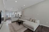 633 Broadview Place - Photo 11