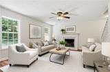 682 Stonemill Manor - Photo 2