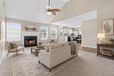 2922 Knoll View Place - Photo 11