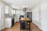 2922 Knoll View Place - Photo 12