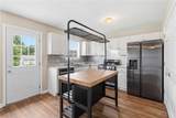 2922 Knoll View Place - Photo 13