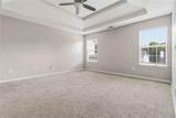2922 Knoll View Place - Photo 15