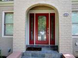 49 Leslie Street - Photo 2