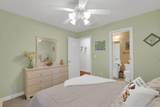 1730 Oakbrook Lake Drive - Photo 17