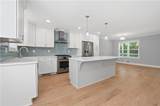 880 The Circle - Photo 7