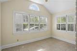 553 Woodward Way - Photo 21