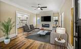 684 Elizabeth Place - Photo 3