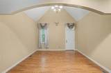 325 Pickett's Crossing - Photo 18