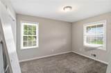 2442 Wakefield Cove - Photo 17