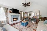 1915 Rockside Lane - Photo 8