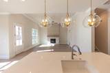 1010 Eastman Court - Photo 7