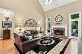 7930 Willow Point - Photo 10