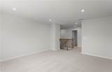 728 Mirror Lake Parkway - Photo 7