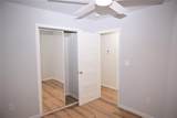 586 Glochester Place - Photo 12