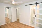 586 Glochester Place - Photo 18