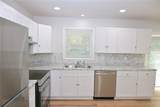 586 Glochester Place - Photo 7