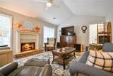 405 Jordan Lane - Photo 5