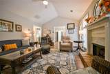 405 Jordan Lane - Photo 7