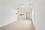 2470 Saint Paul Avenue - Photo 20