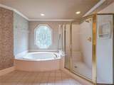 2502 Oak Hill Overlook - Photo 32