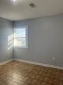 305 Oak Street - Photo 15