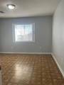 305 Oak Street - Photo 16