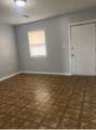 305 Oak Street - Photo 4