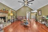 373 Presidential Drive - Photo 5