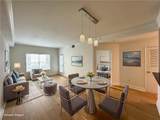 1074 Peachtree Walk - Photo 5