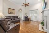 311 Vinings Walk - Photo 8